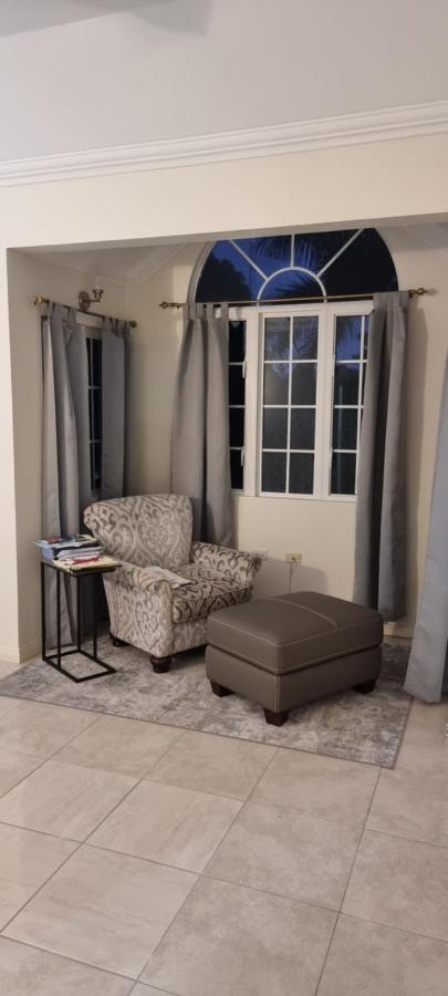 Komfort Getaway Villa At Countrymist Ocho Rios Kültér fotó