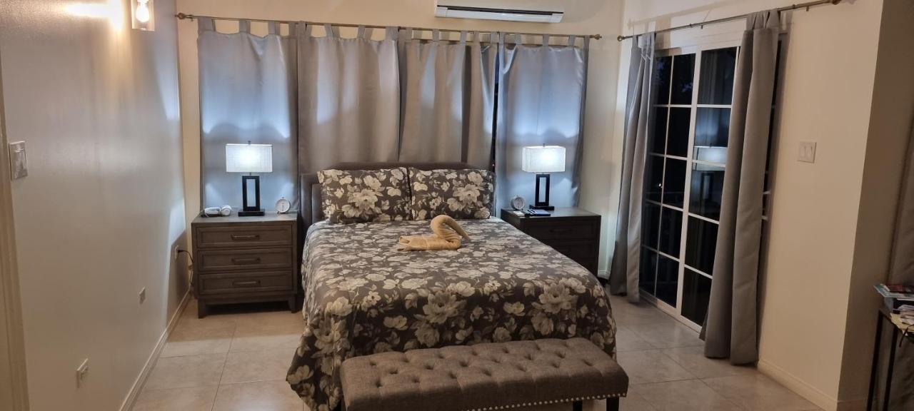 Komfort Getaway Villa At Countrymist Ocho Rios Kültér fotó